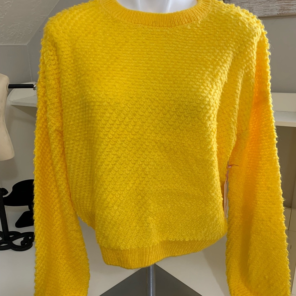 Stunning Yellow Sweater